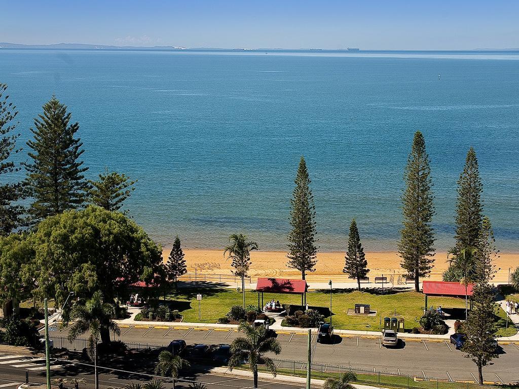 Beach House On Suttons Lejlighed Redcliffe Eksteriør billede
